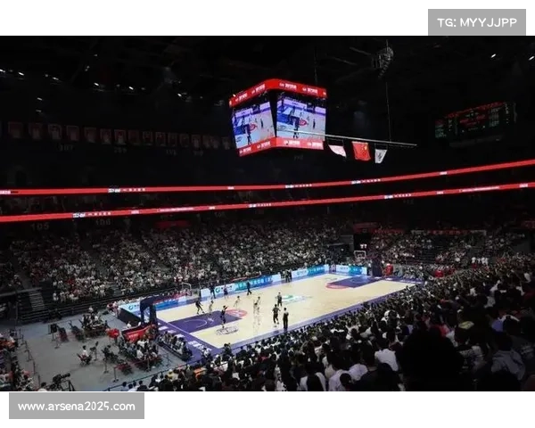 CBA总决赛场馆氛围热烈,球迷热情高涨 CBA总决赛场馆氛围热烈,球迷热情高涨