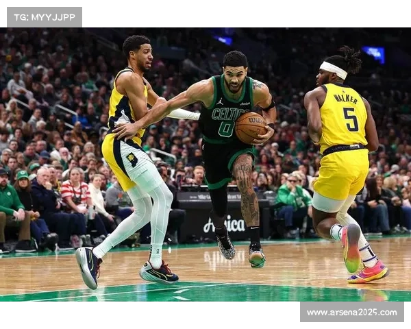 凯尔特人111-107客场擒魔术,布朗27分关键三分锁定胜局 凯尔特人111-107客场擒魔术,布朗27分关键三分锁定胜局