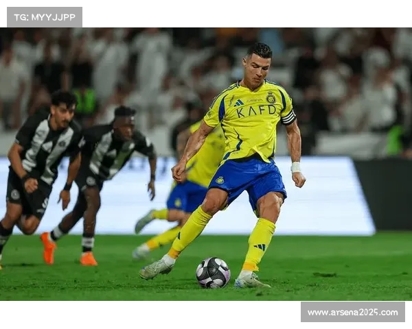 C罗训练后加练点球，利雅得胜利领袖以身作则树立榜样