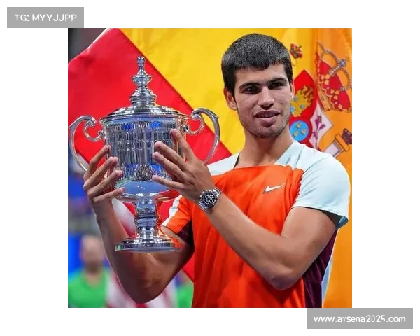 伯纳乌播报阿尔卡拉斯澳网夺冠，球迷同庆